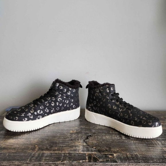 Girls Boots - Picture 3 of 4